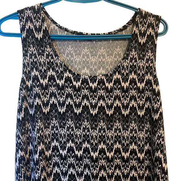 Cute summer dress, sleeveless tent dress size L. - Picture 2 of 4